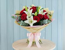 Букет цветов из:  Лилии и Розы в Дмитровске