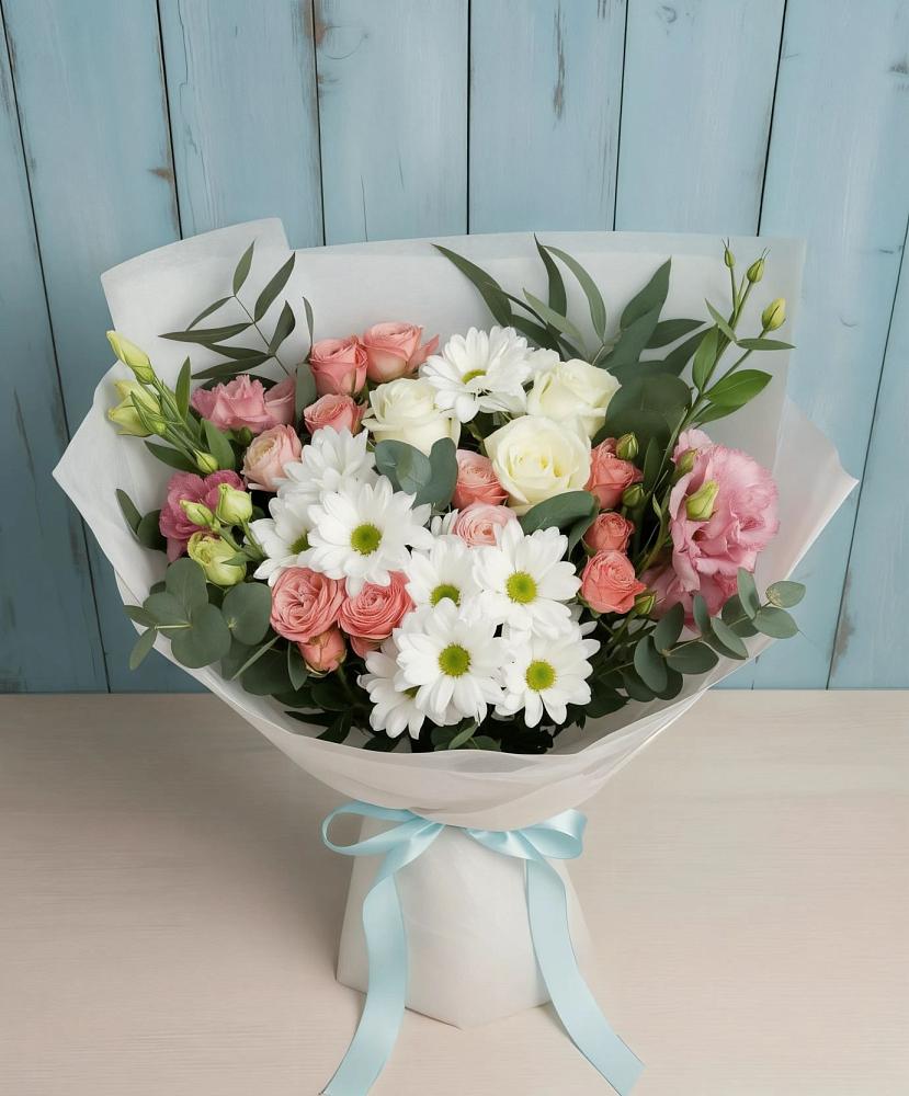 Букет цветов из: Розы, Лизиантусы и Хризантемы в Дмитровске