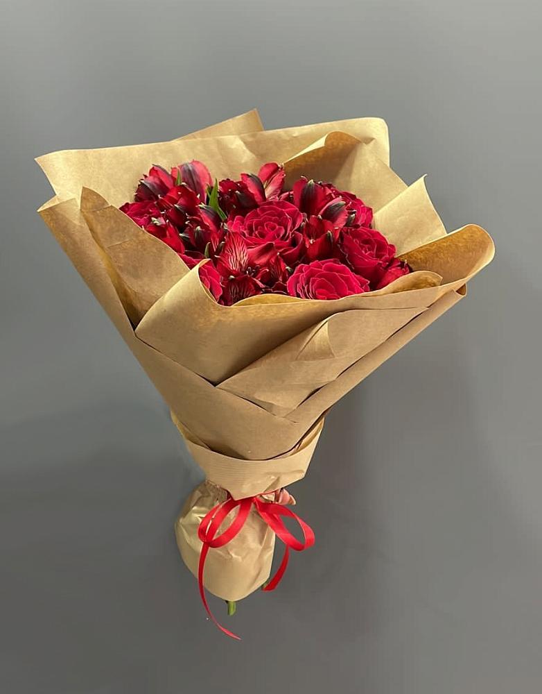 Букет цветов из: Альстромерии и Розы в Дмитровске