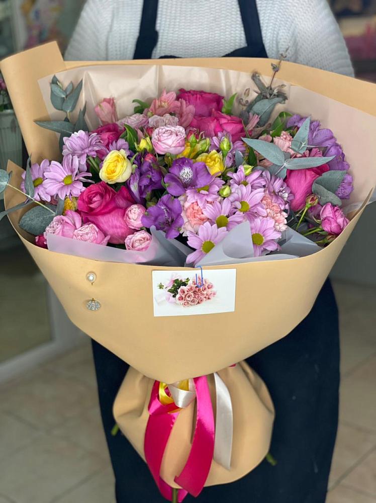 Букет цветов из: Хризантемы, Гвоздики и Альстромерии в Дмитровске