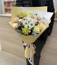 Букет цветов из:  Альстромерии, Розы и Хризантемы в Дмитровске