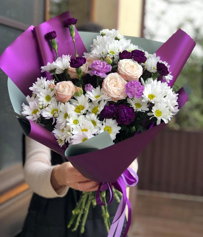 Букет цветов из: Хризантемы, Гвоздики и Розы в Дмитровске