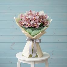 Букет цветов из:  Орхидеи и Розы #REPLACE_PRED# Дмитровске