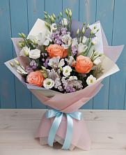 Букет цветов из:  Лизиантусы, Розы, Альстромерии и Гипсофила в Дмитровске