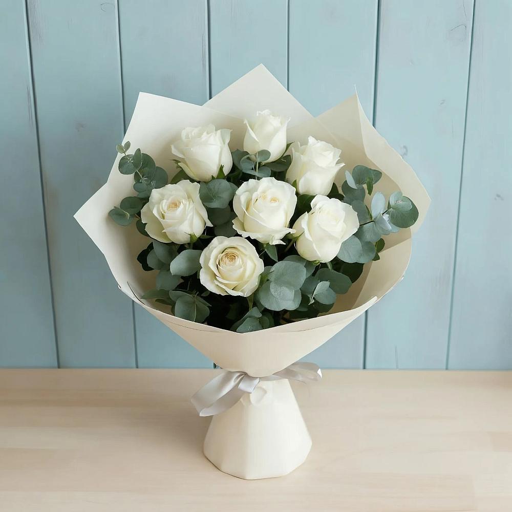 Букет Белые розы в Эвкалипте в Дмитровске