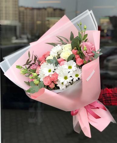 Букет цветов из: Розы, Лизиантусы и Хризантемы в Дмитровске